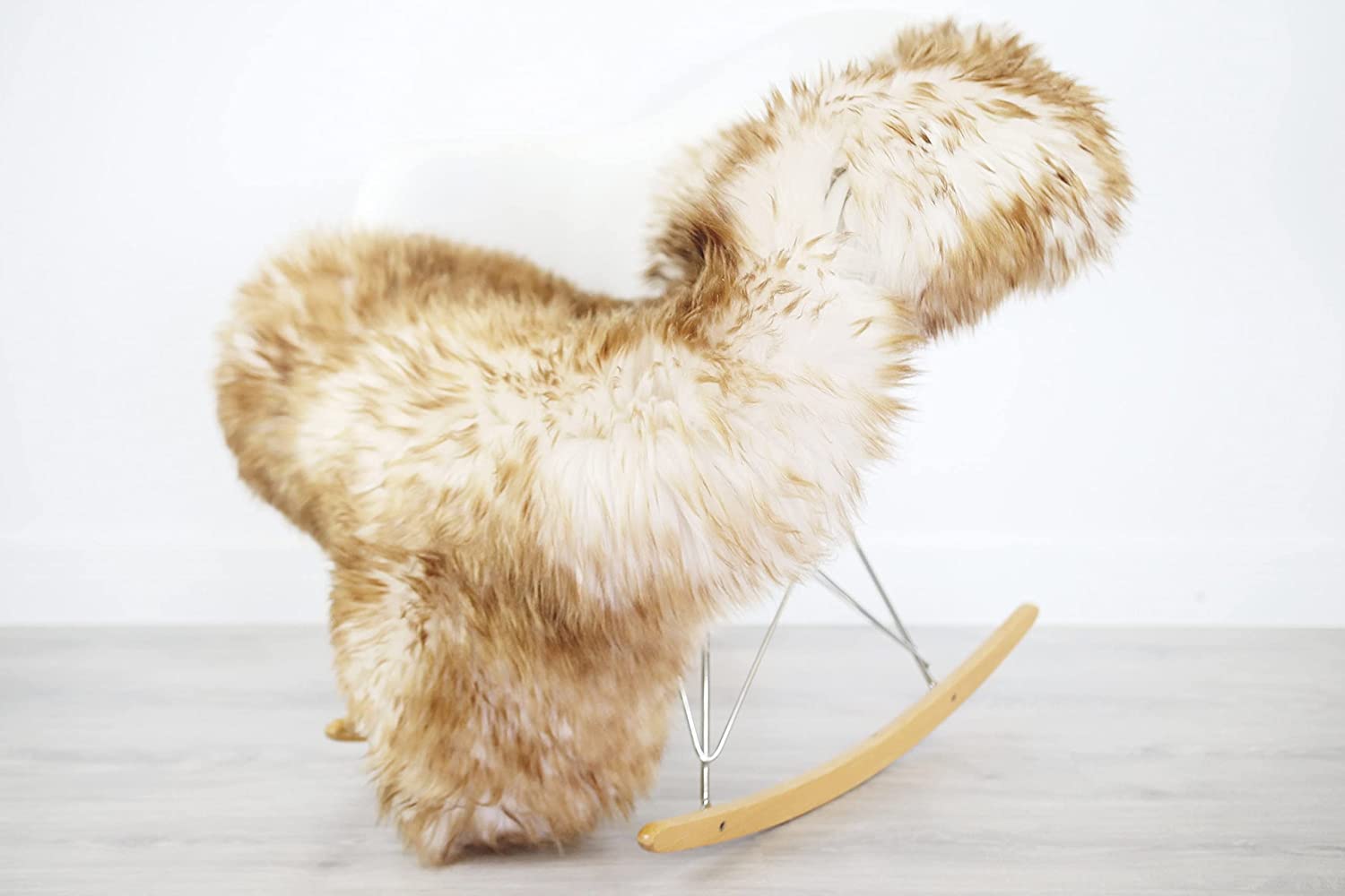 Faux Sheepskin Area Rug, Fluffy & Soft fur Rug
